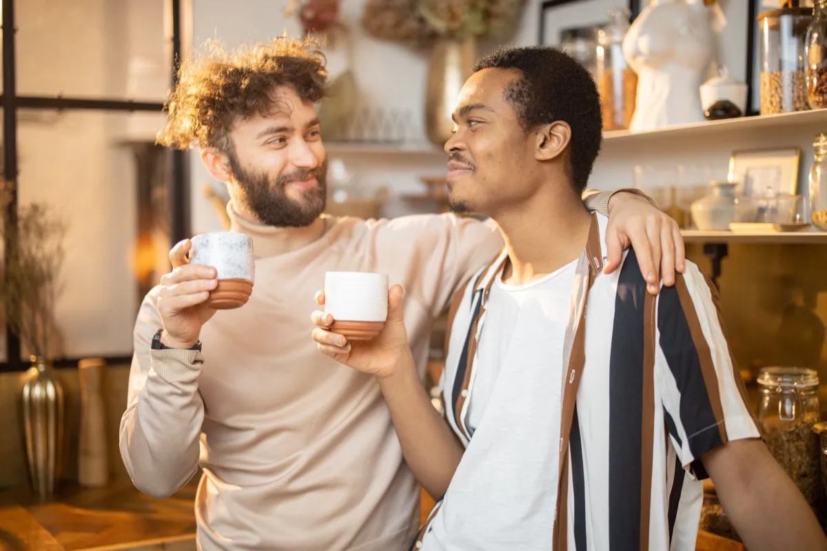 how to get an emotionally unavailable man back