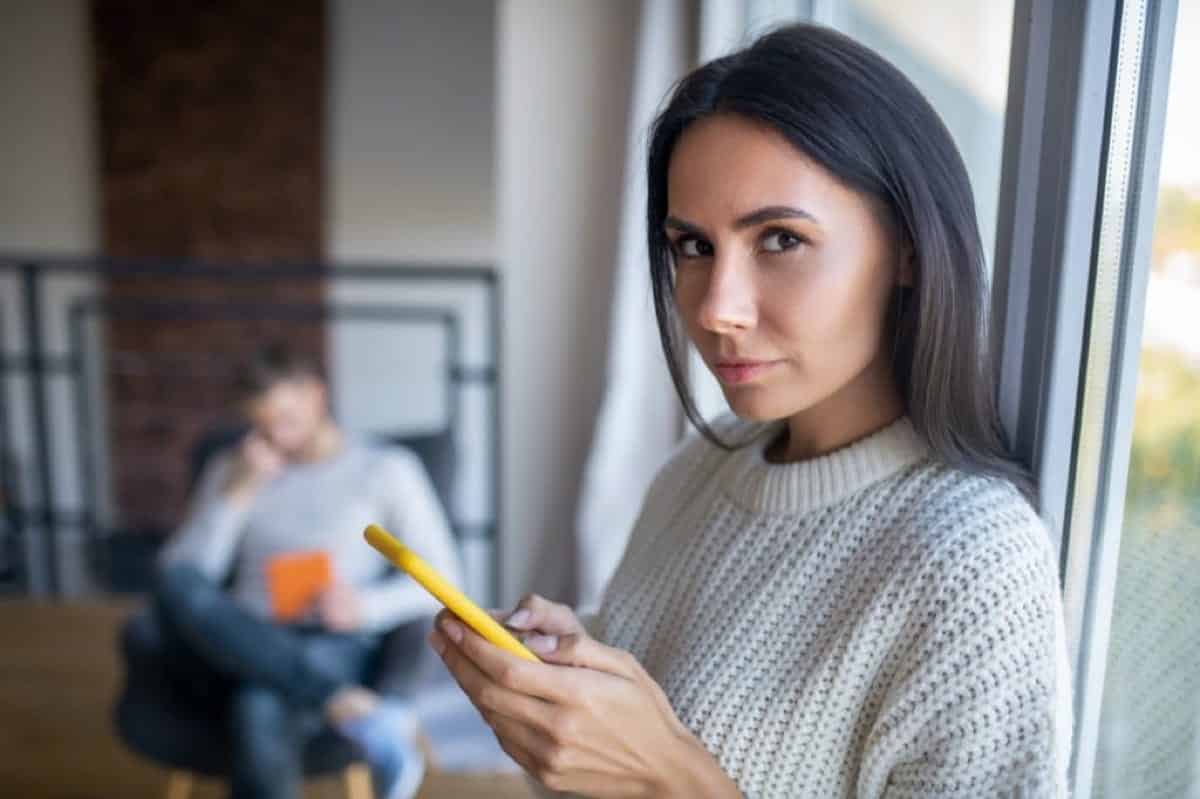 how to make your ex jealous