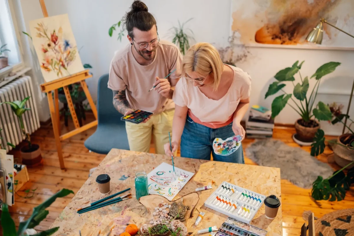 couple painting together