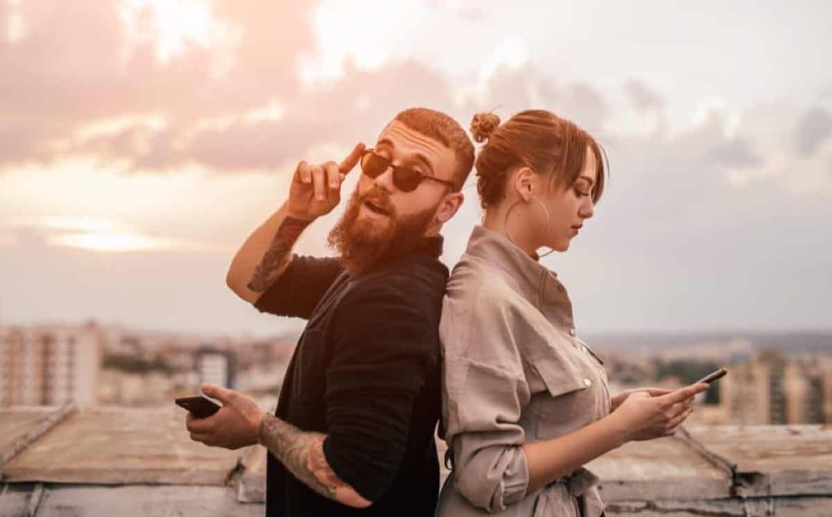 Attract The One why do men tell women to stay away from other men