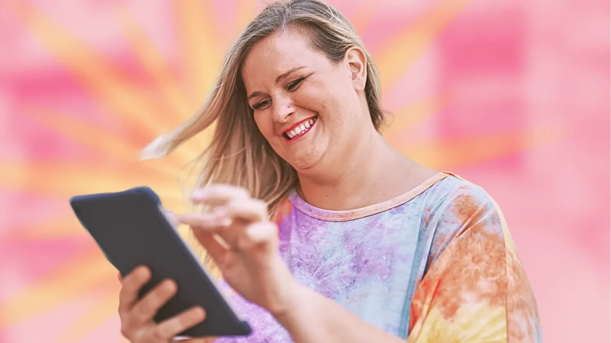 how to make him fall in love over text message