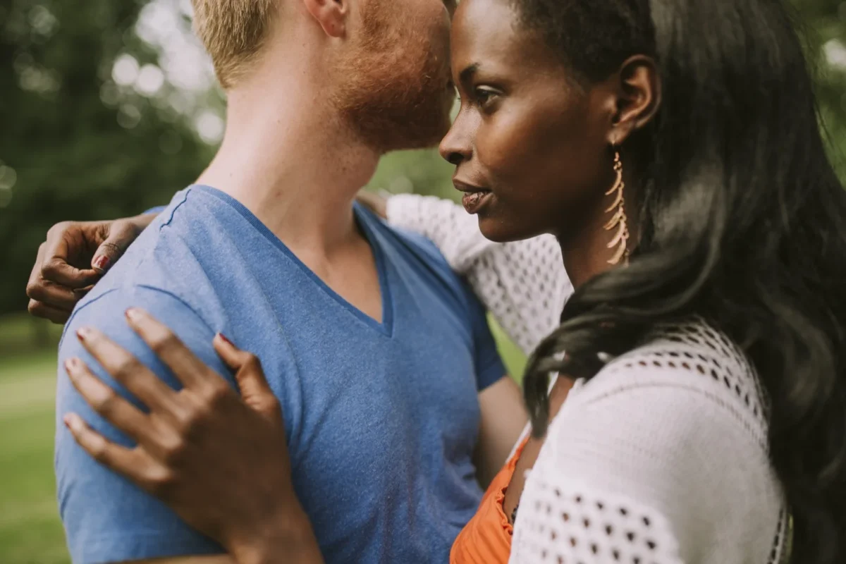 19 Awful Pieces Of Dating Advice That Keep Women Single bad dating advice for women