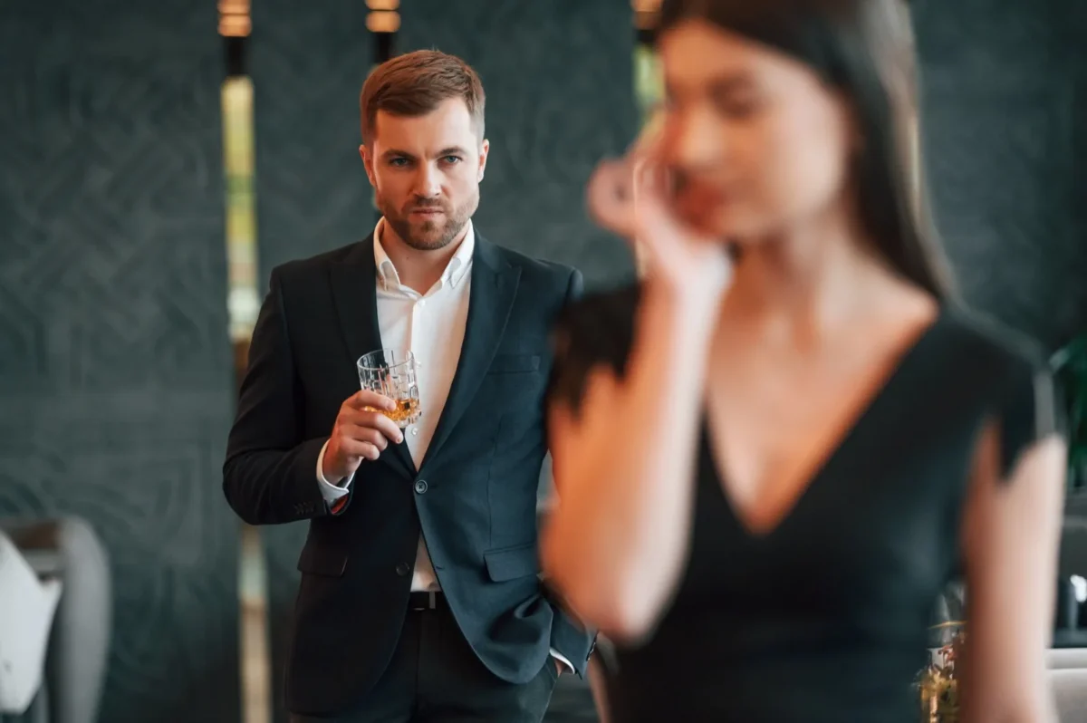 signs he's cheating