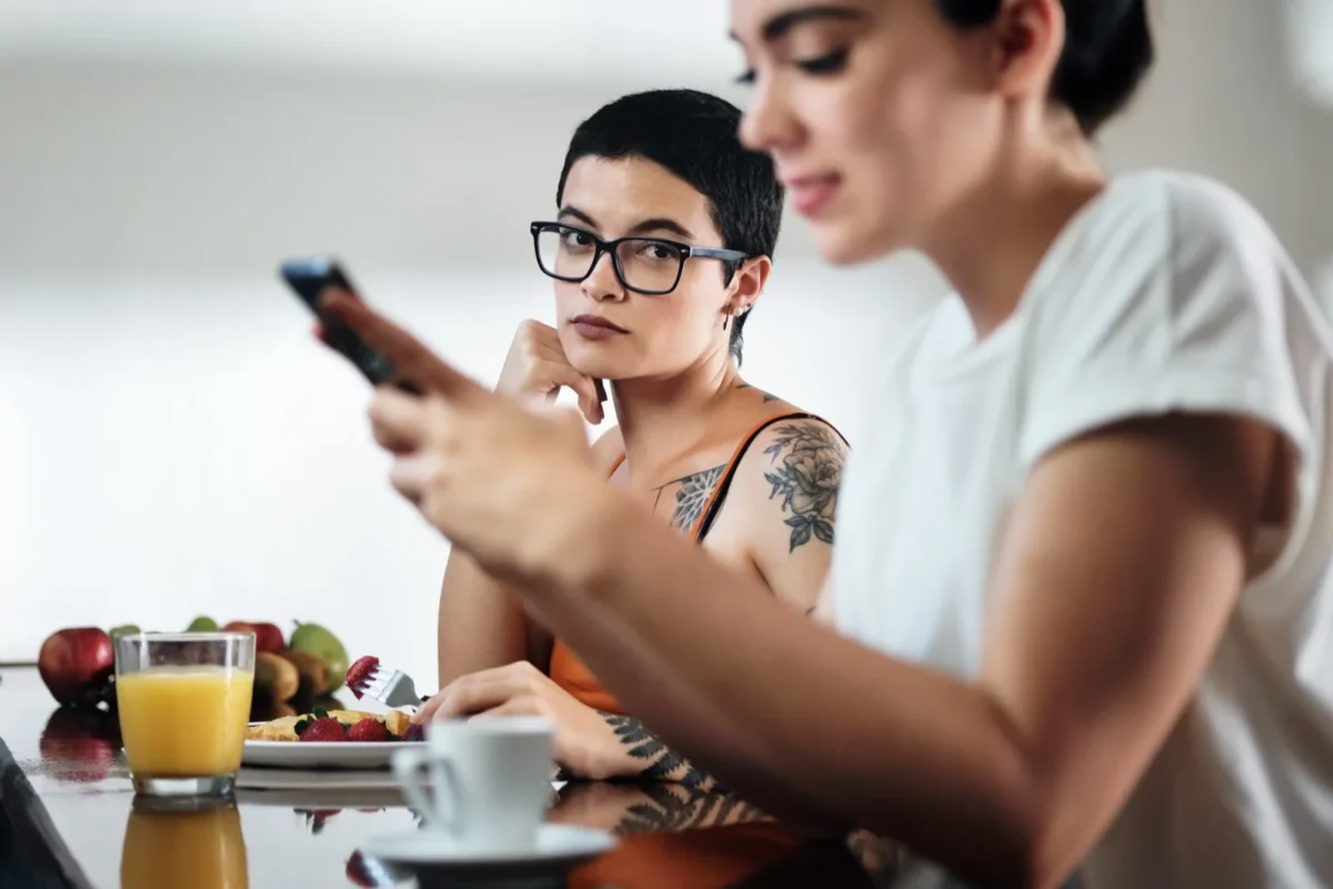 25 Mistakes That Make Your Ex Not Want You Back, According To A Love Coach mistakes you make with your ex