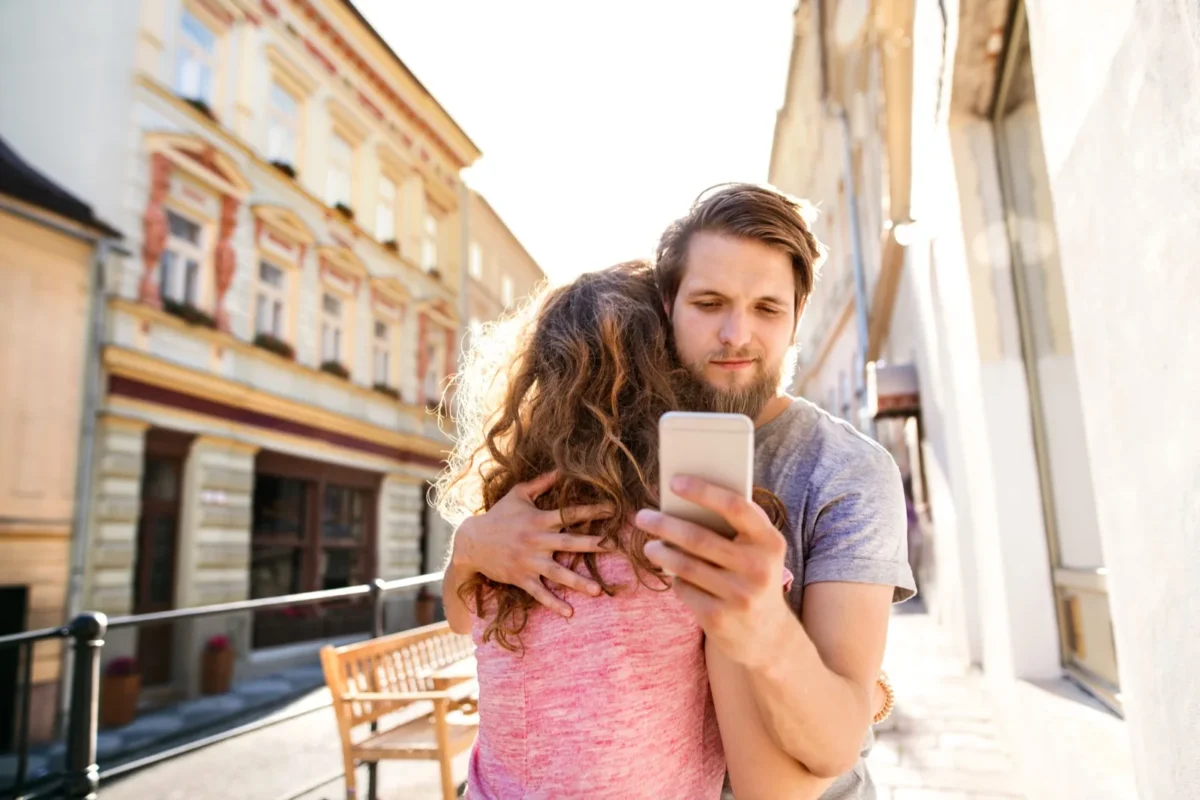 signs you are dating a jerk