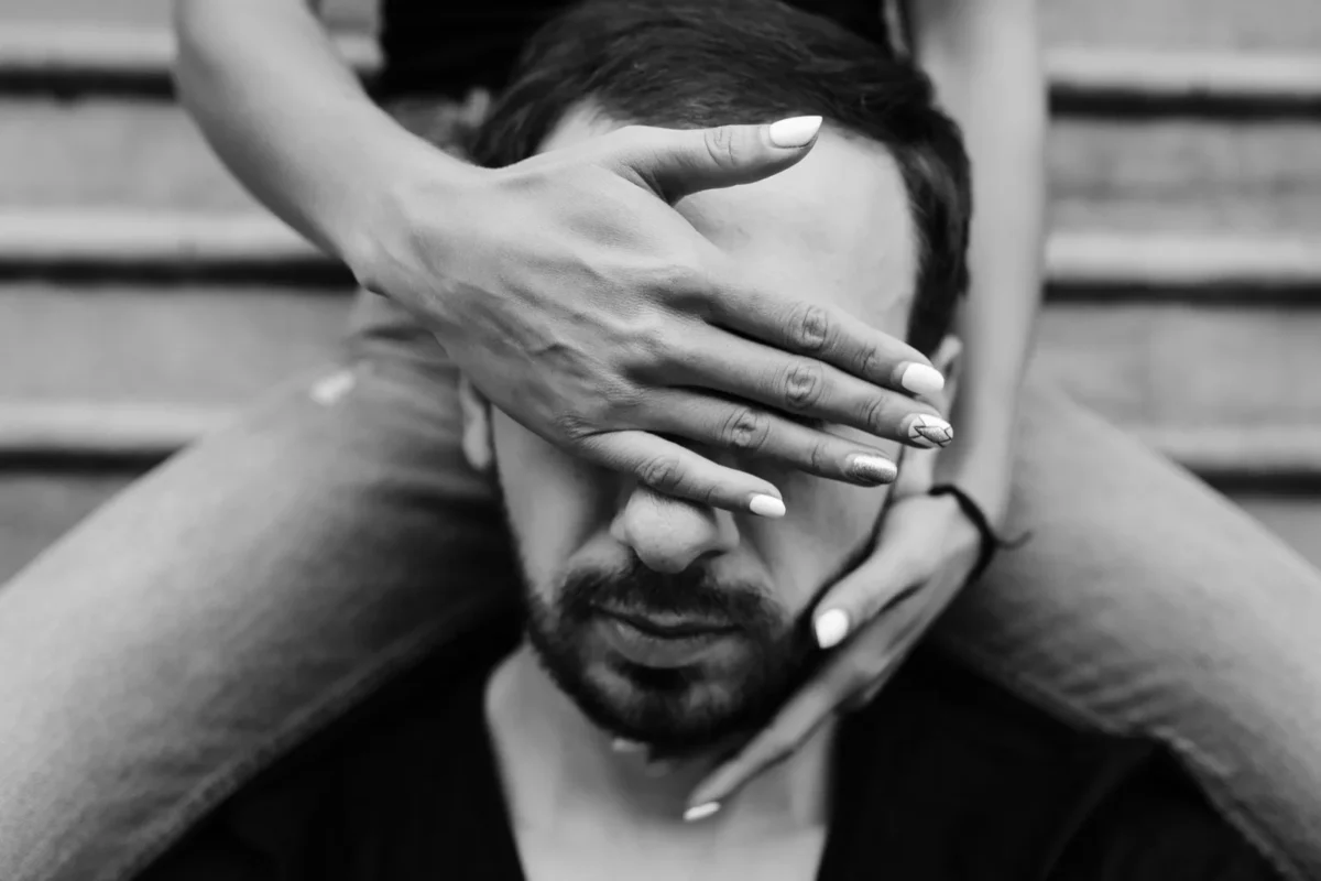 ways women emasculate men
