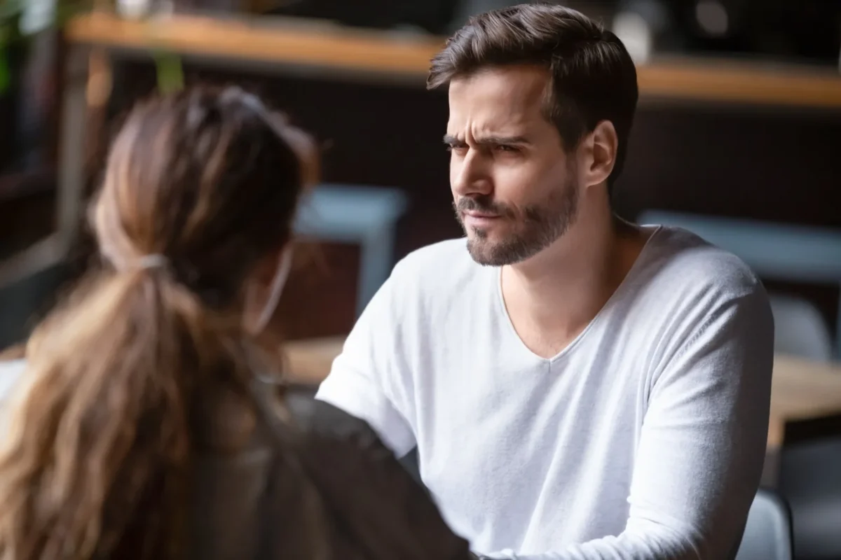 signs you are dating a jerk