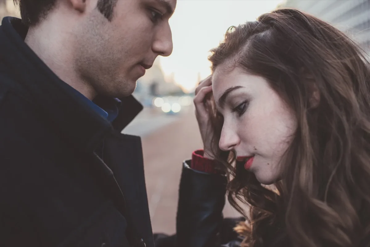 signs you are dating a jerk