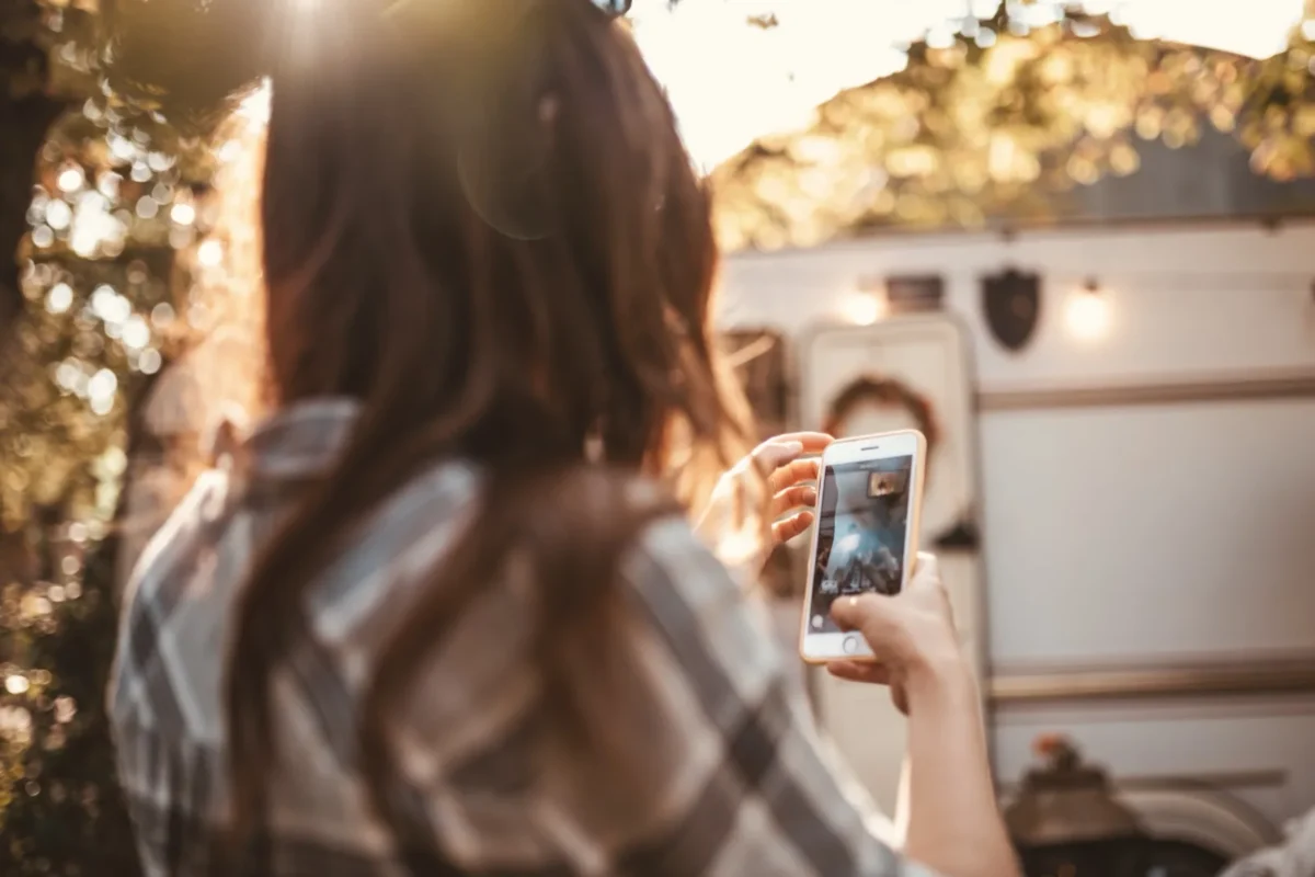signs you aren't over your ex