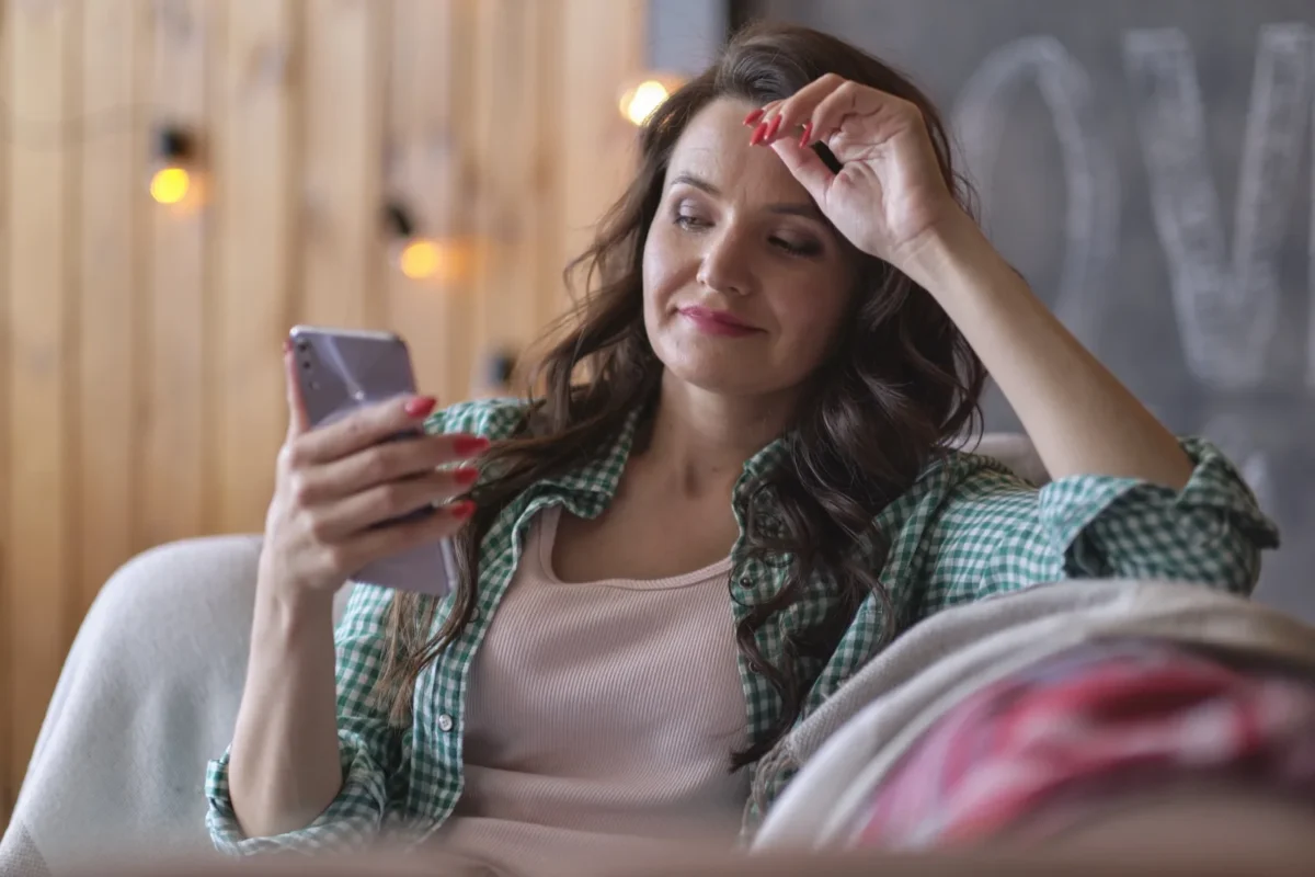 25 Mistakes That Make Your Ex Not Want You Back, According To A Love Coach mistakes you make with your ex
