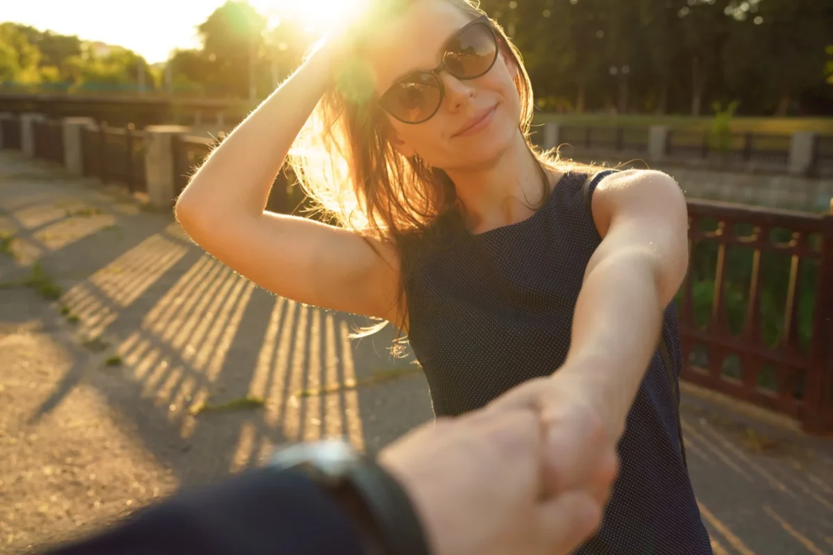 signs you are dating a jerk