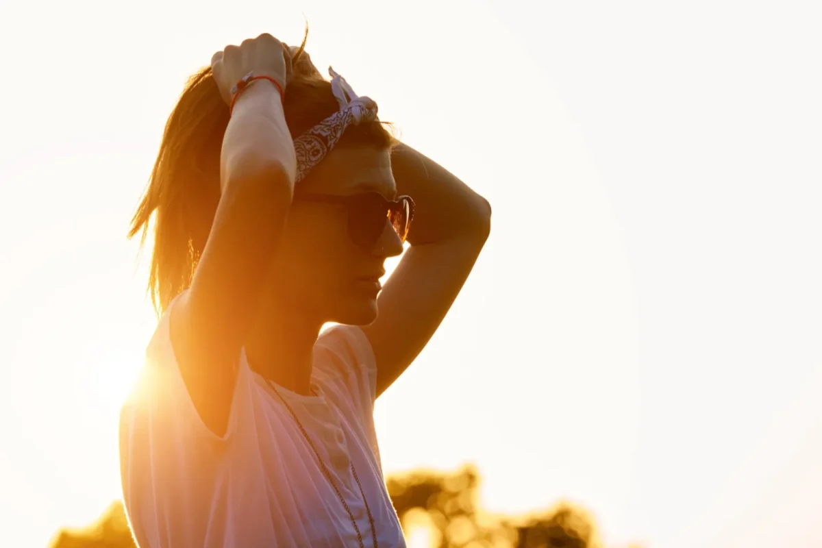 5 Warning Signs Of A "Bad" Relationship That Aren't So Bad After All woman looking off into distance
